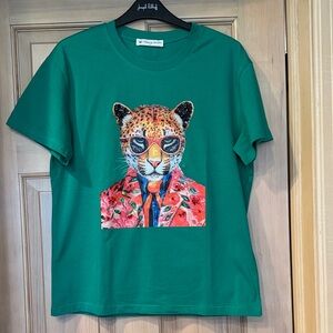 NWT -  - Chasing Bandits Tiger Bling  T-Shirt